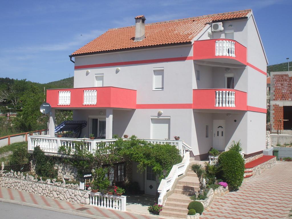 Apartments Malnar Novi Vinodolski Exterior photo